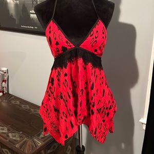 Tank top/ blouse with built in bra